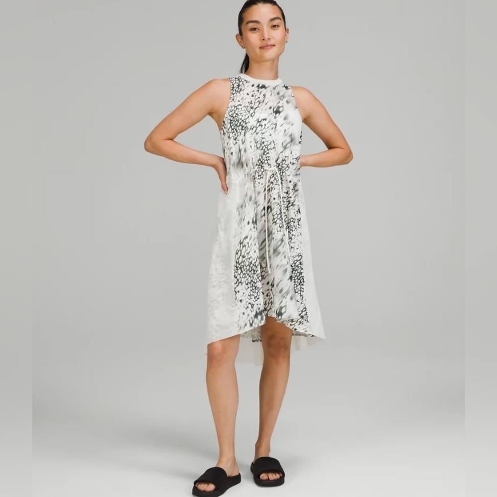 HP. Lululemon Mesh Overlay High Neck Dress